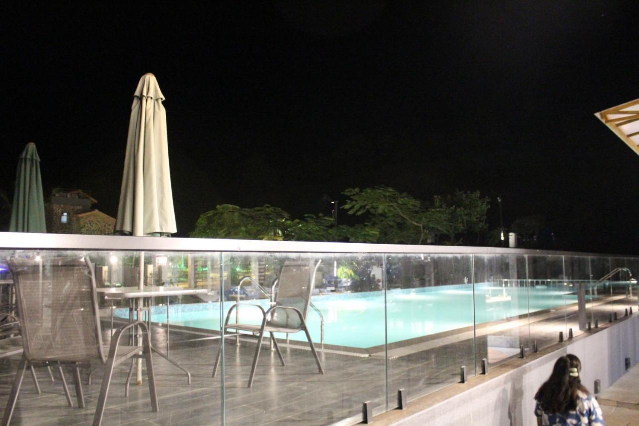 Paraiso Resort & Club อิกัตปุรี ภายนอก รูปภาพ